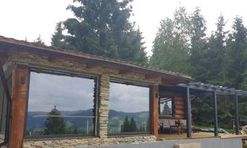 Фото номера Шале с двумя спальнями Шале CABANA CEITREI - MOUNTAIN VIEW GIUMALAU г. Cozăneşti 16