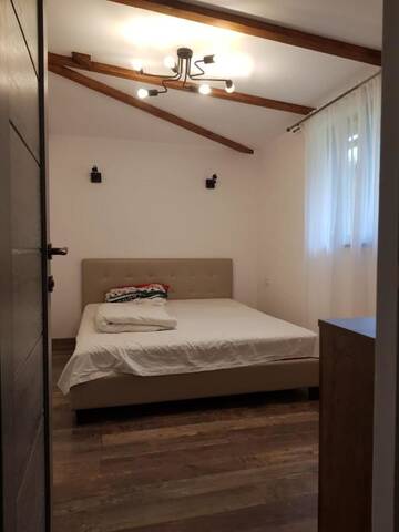 Фото номера Шале с двумя спальнями Шале CABANA CEITREI - MOUNTAIN VIEW GIUMALAU г. Cozăneşti 9