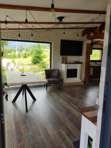 Фото номера Шале с двумя спальнями Шале CABANA CEITREI - MOUNTAIN VIEW GIUMALAU г. Cozăneşti 13